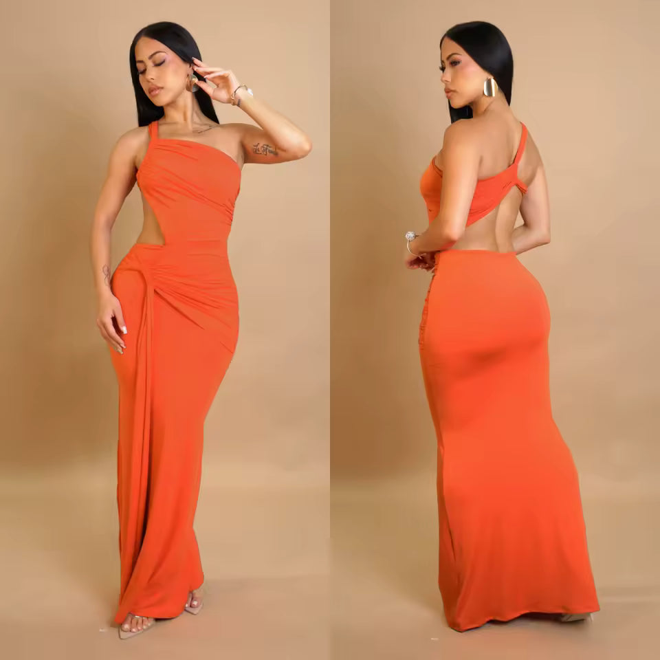 Ruched maxi dress styling detail
